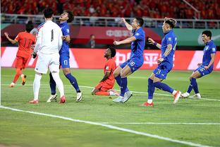 记者：在成耀东身上感受到中国足球的某种时光停滞，或者说脱节